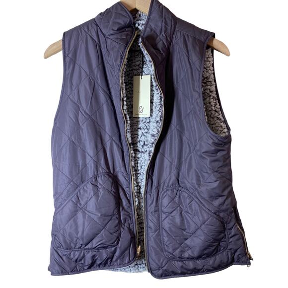 NEW Thread & Supply Purple Sherpa Quilted Reversible Vest Size Medium - Picture 3 of 11